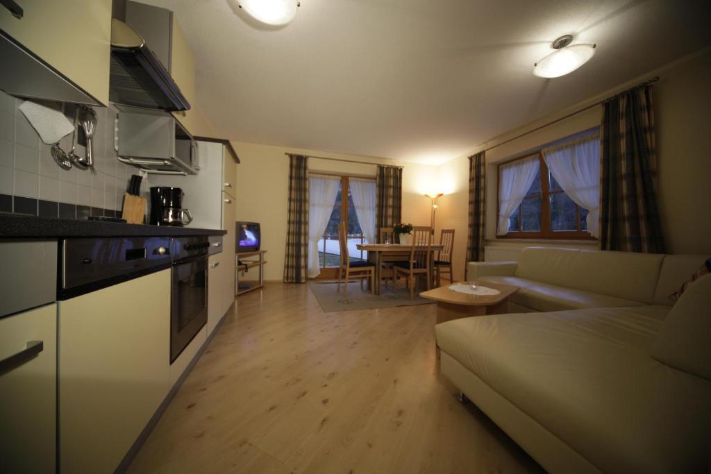 Aparthotel Pension&appartements Marxenhof 4*