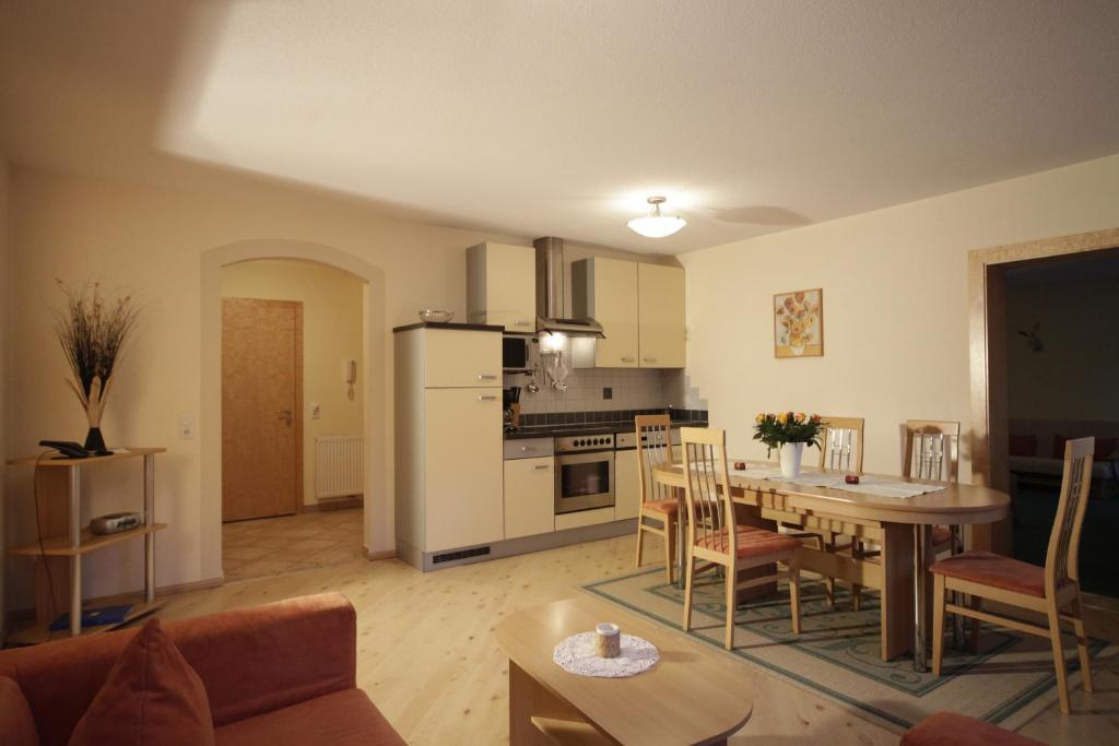 Pension&appartements Marxenhof Aparthotel 4*